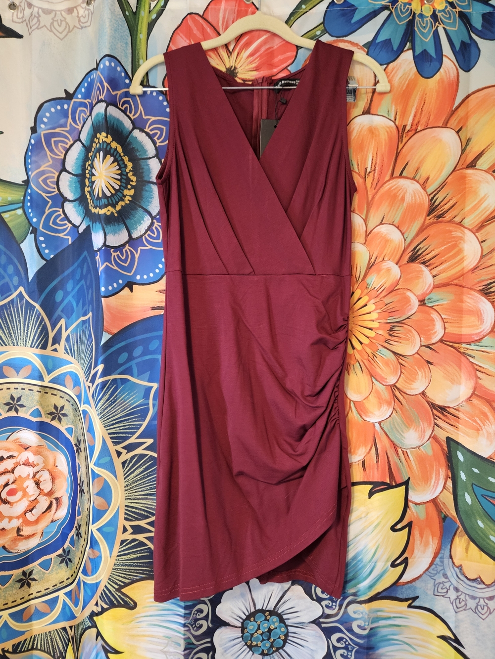 Sleeveless V-Neck Midi Dress in Burgundy